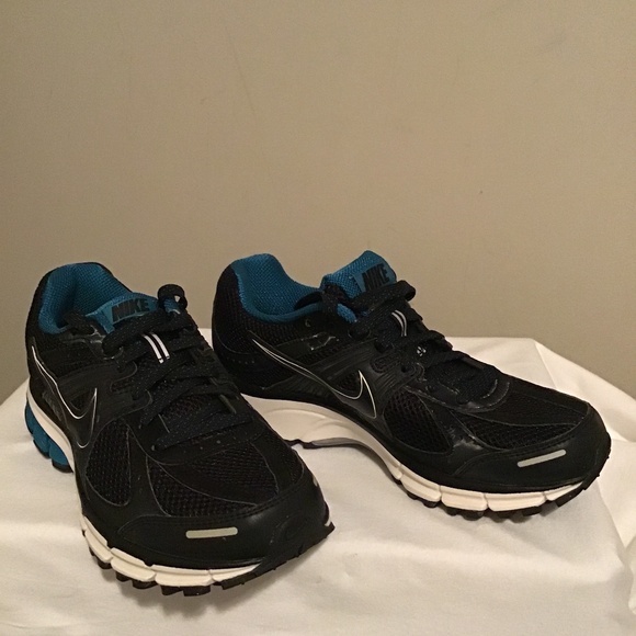 Nike Shoes - 😎NIKE’s, Women’s size 6.5, new condition, super clean/lightweight, see photos